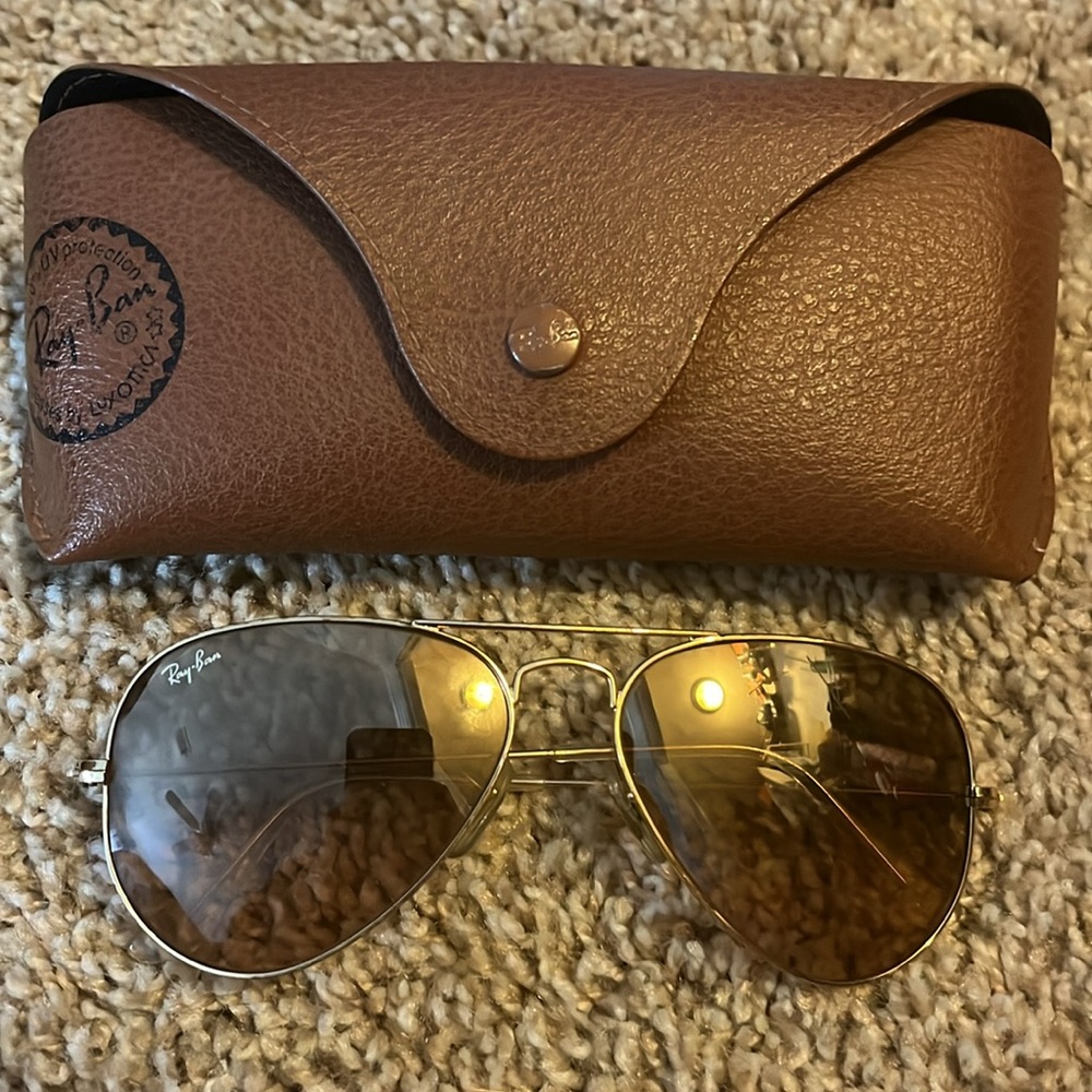 Women’s RayBan Aviators Arista Gold